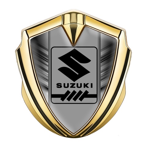 Suzuki Emblem Abzeichen Goldtonfarbe 3D Zerkratzt Mit Grau Logo Panel