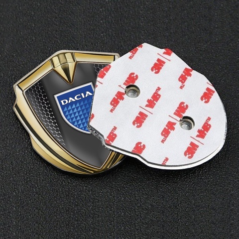Dacia Abzeichen selbstklebend Goldtonfarbe Perforierter Stahl Fundament mit logo Blau Schild