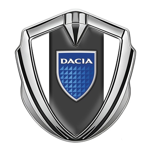 Dacia Emblem Logo Schriftzug Aufkleber Silbertonfarbe Weiss Fundament mit Logo Blau Schild