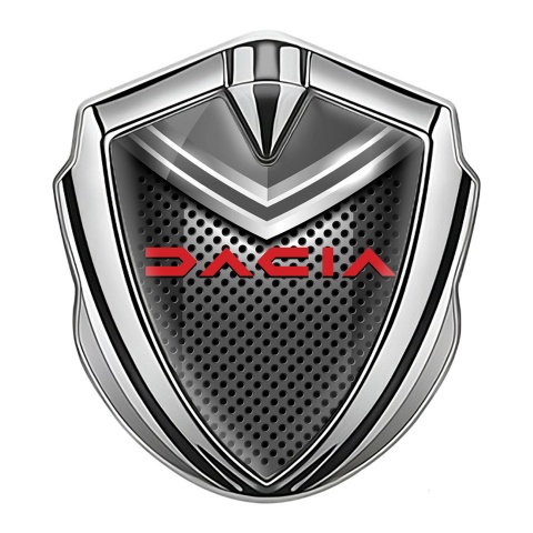 Dacia Seitenflugel Emblem Aufkleber Silbertonfarbe Stahlgitter Hintergrund und Rote Logo