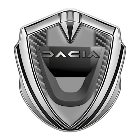 Dacia Emblem Abzeichen Silbertonfarbe Dunkles Carbon mit Grau Panel Design
