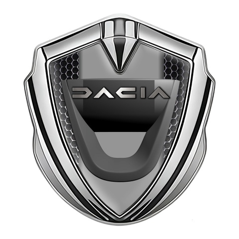 Dacia Emblem Auto Zeichen Silbertonfarbe Perforierter Stahl mit Grau Panel Design