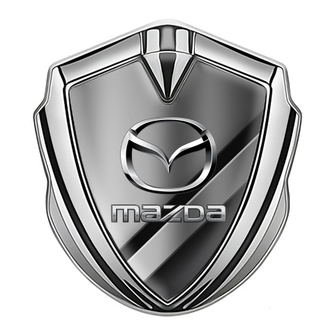 Mazda Emblem Auto Zeichen Silbertonfarbe mit Diagonales Metall Elemente Auflage