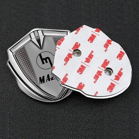 Mazda Emblem Abzeichen selbstklebend Silbertonfarbe mit Braun Carbon und Retro Logo