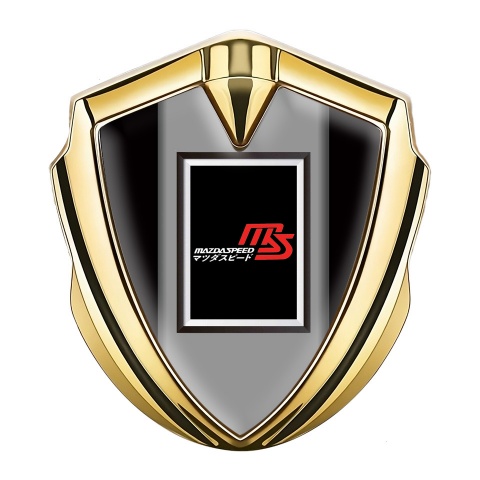 Mazda Speed Emblem Abzeichen Goldtonfarbe mit Schwarz hintergrund und Rechteckiges Logo Design