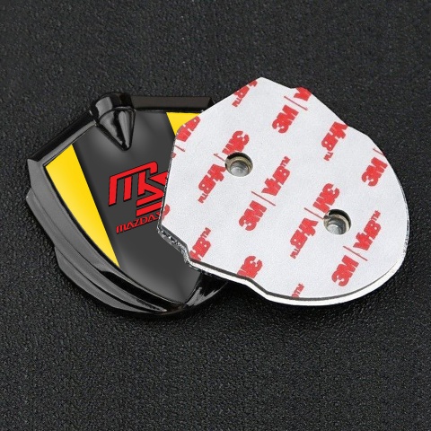 Mazda Speed Emblem Auto Zeichen Graphit Tonfarbe mit Gelb Basis und Graphit Panel Rote Logo