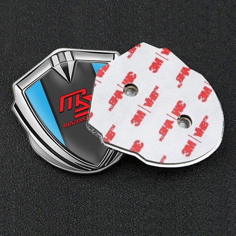 Mazda Speed Emblem Auto Zeichen Silbertonfarbe mit Himmelblau Basis und Graphit Panel Rote Logo