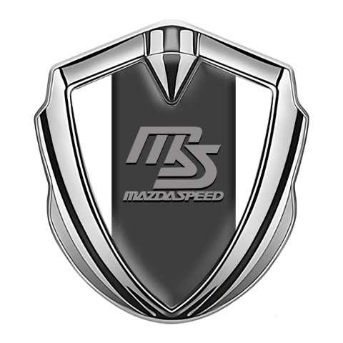 Mazda Speed Selbstklebendes Metallaufkleber Emblem Silbertonfarbe mit Weiss Hintergrund Grau Logo