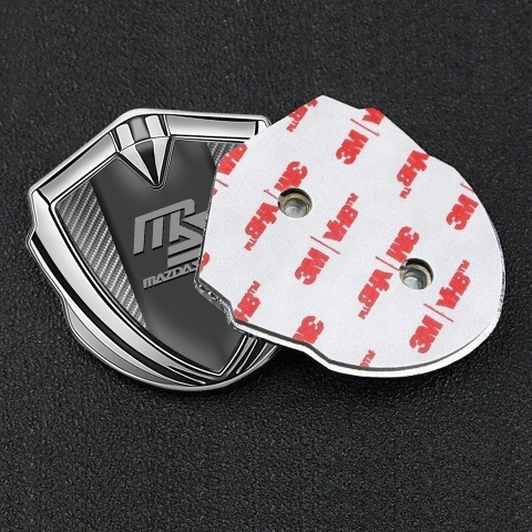 Mazda Speed Emblem Abzeichen Silbertonfarbe mit Carbon Auflage und Grau Logo Stil