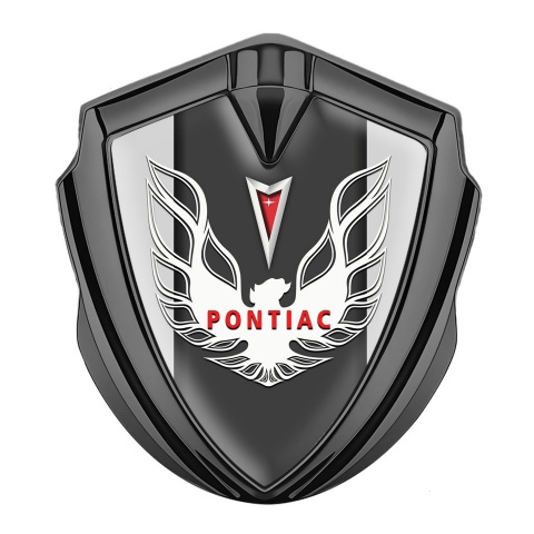 Pontiac Abzeichen selbstklebend Graphit Tonfarbe Grau Hintergrund mit Weiss Rot Logo