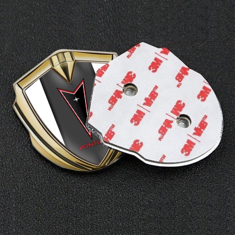 Pontiac Emblem Aufkleber Autozubehor Goldtonfarbe Weiss Hintergrund Mit Graphit Panel Rote Logo