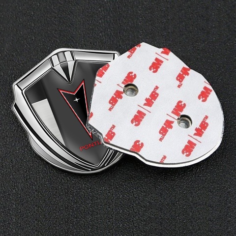 Pontiac Seitenflugel Emblem Aufkleber Silbertonfarbe Mattierte Platte mit Rote Logo Stil