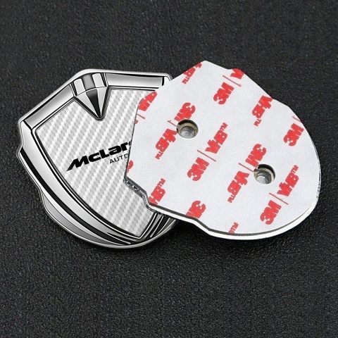 Mclaren Emblem Logo Schriftzug Aufkleber Silbertonfarbe Weiss Carbon version