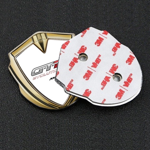 Mclaren GTR Seitenflugel Emblem Aufkleber Goldtonfarbe Weiss Print Evolution Logo stil