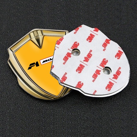 Mclaren Emblem Abzeichen Goldtonfarbe Orange Hintergrund F1 Logo