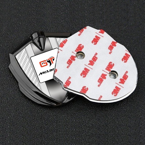 Mclaren Emblem Abzeichen Graphit Tonfarbe Weiss Carbon GT Logo