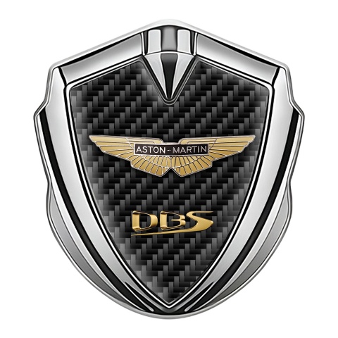 Aston Martin Abzeichen selbstklebend Silbertonfarbe Dunkles Carbon und Gelb Logo