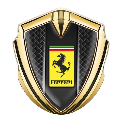 Ferrari Emblem Abzeichen Goldtonfarbe mit Schwarzes Gitter Effekt und Gelb Logo Stil