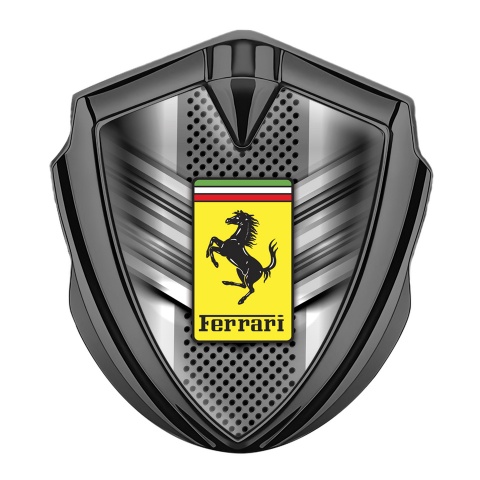 Ferrari Abzeichen selbstklebend Graphit Tonfarbe mit Metallelemente Design und Gelb Logo