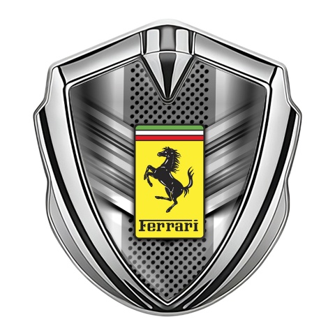Ferrari Abzeichen selbstklebend Silbertonfarbe mit Metallelemente Design und Gelb Logo