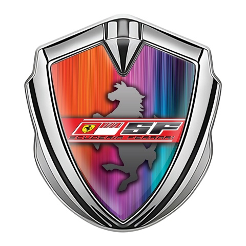 Ferrari Emblem Aufkleber Autozubehor Silbertonfarbe mit Mehrfarbig Basis und SF Logo
