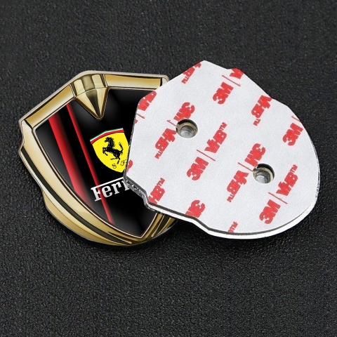 Ferrari Seitenflugel Emblem Aufkleber Goldtonfarbe mit Rote Linien der Basis und Gelb Logo