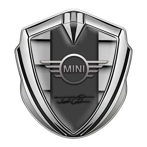 Mini Cooper Emblem Auto Zeichen Silbertonfarbe mit Graues Gefangnis Effekt und John Cooper Unterschrift