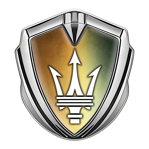 Maserati Seitenflugel Emblem Aufkleber Silbertonfarbe mit Gold Grun Basis und Weiss Logo