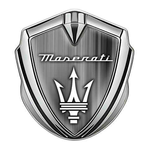 Maserati Abzeichen selbstklebend Silbertonfarbe mit Poliertes Metall Basis und Klassisch Logo Stil