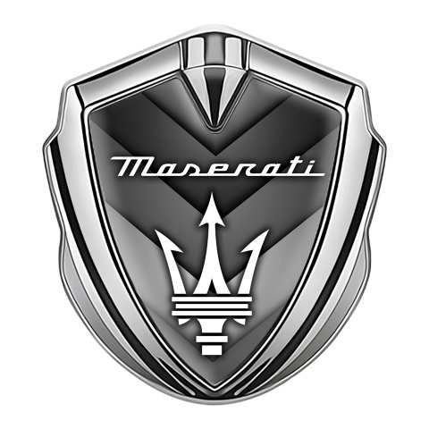 Maserati Emblem Auto Zeichen Silbertonfarbe mit V Form Textur design