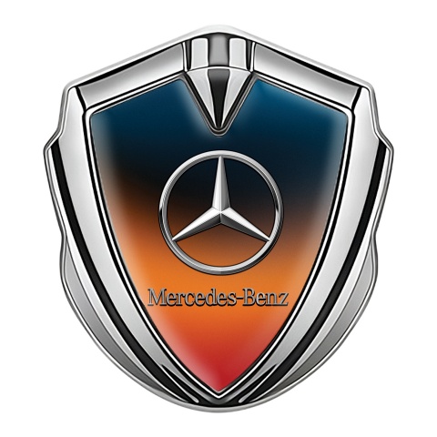Mercedes Benz Emblem Abzeichen Silbertonfarbe mit Orange Blau Hintergrund Design